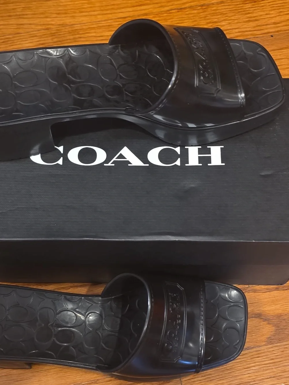 size 8 B coach rubber black sandals with tag womens